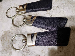 LEATHER KEYCHAIN WITH METAL HOLDER