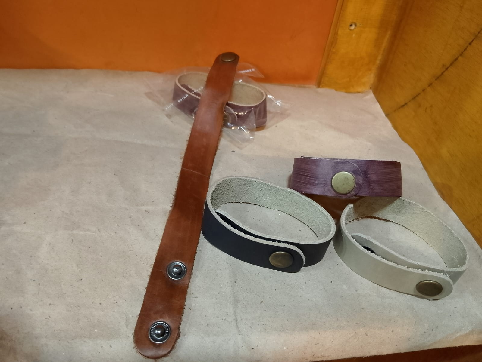 LEATHER HAND BRACELET FOR MAN