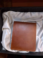LEATHER WALLETS FOR MAN AND WOMEN