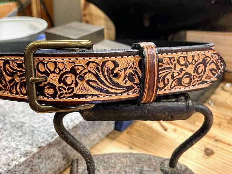 Classic horse leather belt neatly presented in a gift box